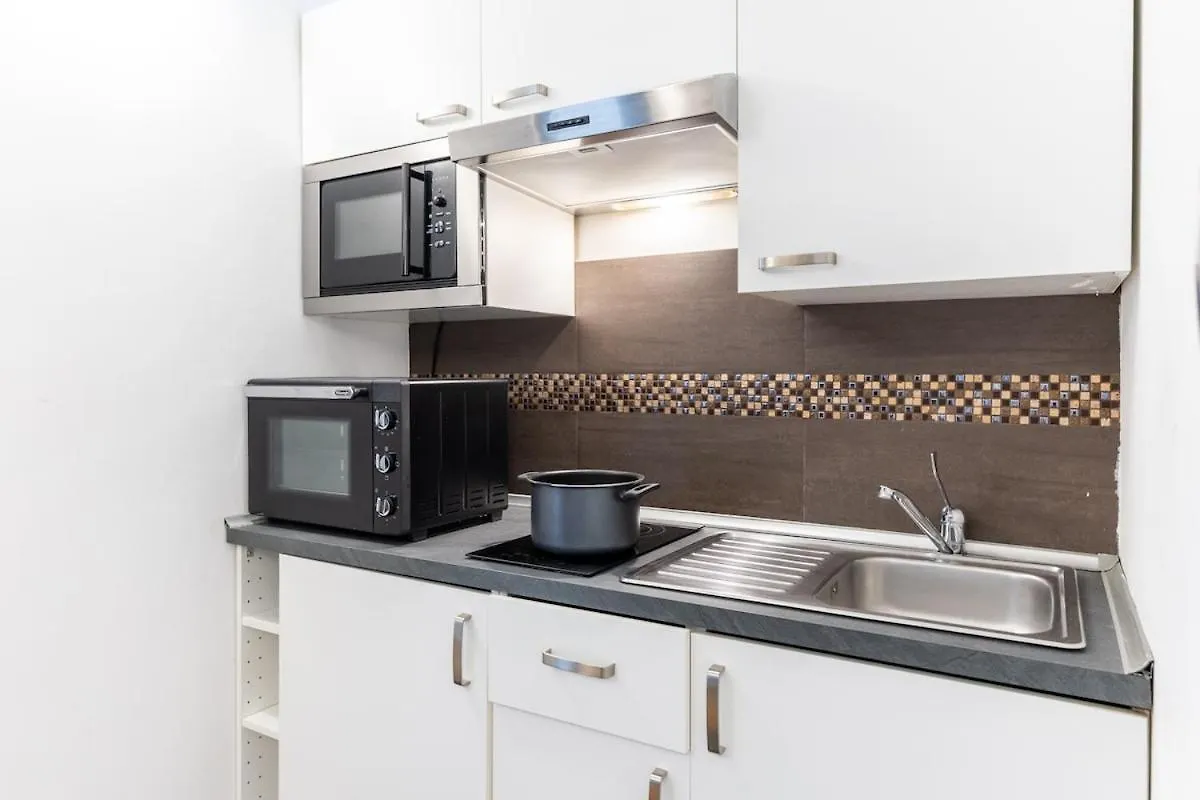 Duomo 5Min - Torre Velasca - 2 Bedrooms - Netflix, Wi-Fi Milão 0*,