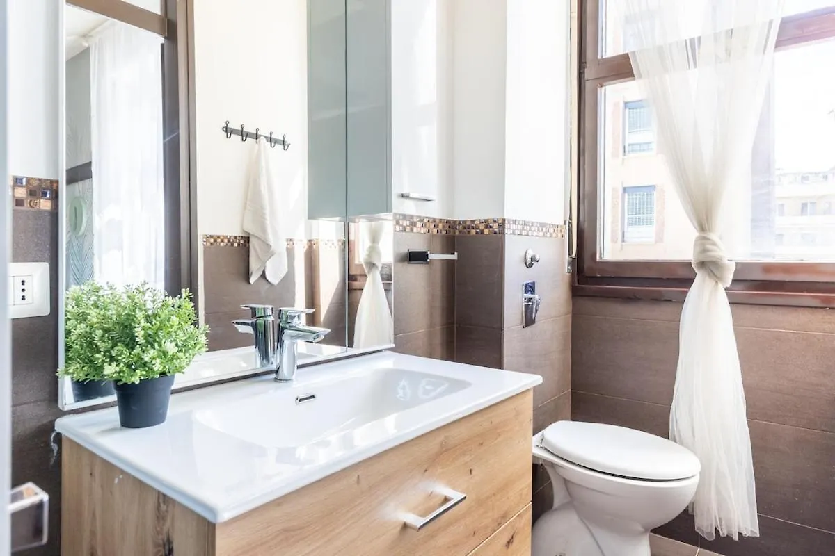 Duomo 5Min - Torre Velasca - 2 Bedrooms - Netflix, Wi-Fi ميلان شقة