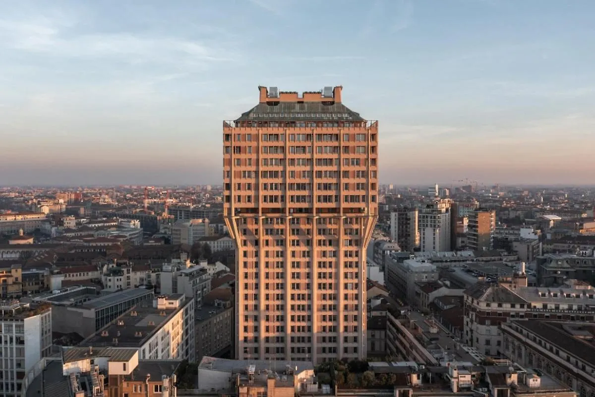 Duomo 5Min - Torre Velasca - 2 Bedrooms - Netflix, Wi-Fi ميلان 0*,  إيطاليا